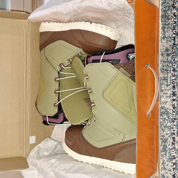 thirtytwo W's Zephyr Ft Snowboarding Boots - Picture 8 of 9